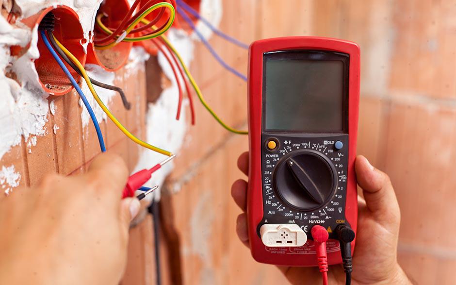 cherche électricien pas cher Maisons-Alfort
